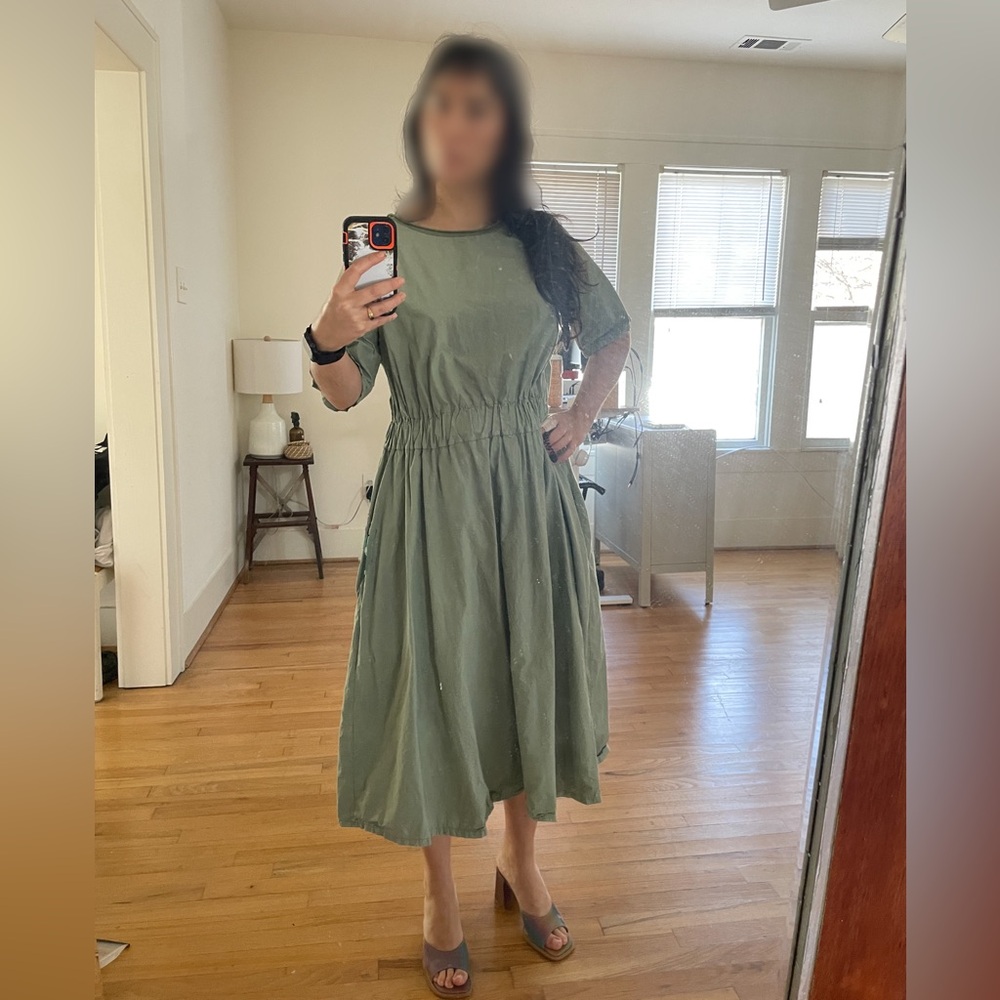 Labo.Art elegant dress in sage green, size 6